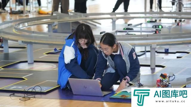 AI“撞脸”国粹,80万人次青少年在这场嘉年华中走近人工智能