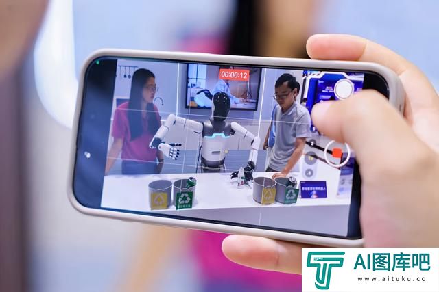 AI中场之争,谁能做企业的最佳「合伙人」?