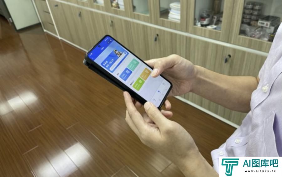 AI正在帮社工，也在“卷”社工