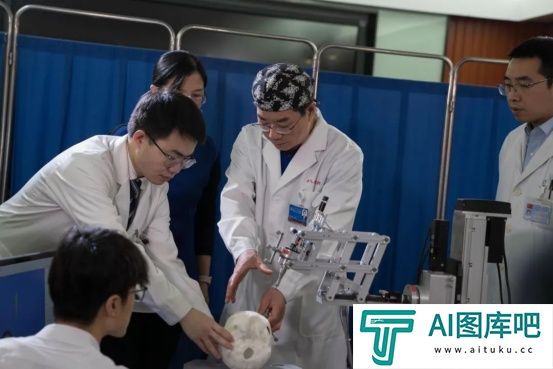 “AI+医学教育”，交医探索新医科背景下医学创新人才培养新模式 