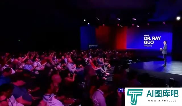 AI手机有了标准答案