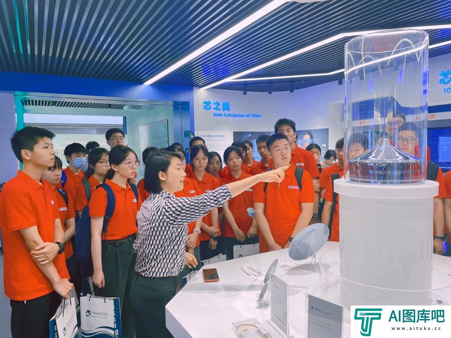 人工智能课程进课表，校园打造智能学习空间，这些学校让AI全面赋能学生成长